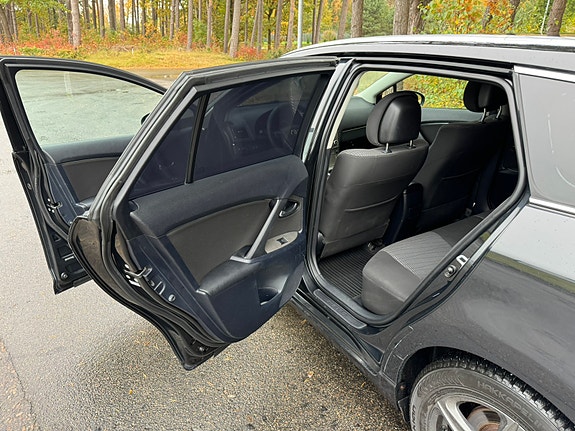 Toyota Avensis 7 of 11