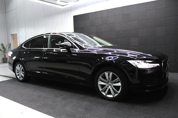 Volvo S90 8 of 16