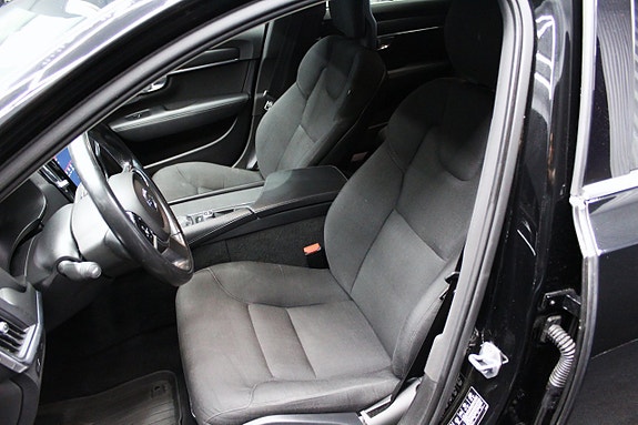 Volvo S90 9 of 16