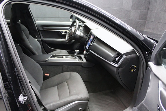 Volvo S90 11 of 16