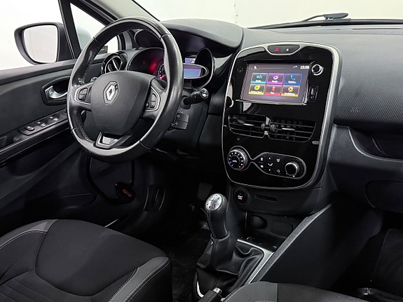 Renault Clio 10 of 25