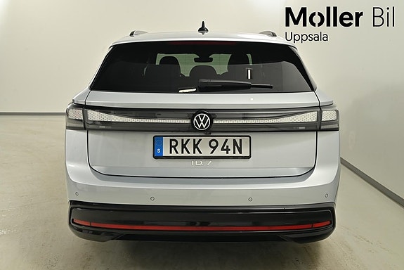 Volkswagen ID.7 9 of 13