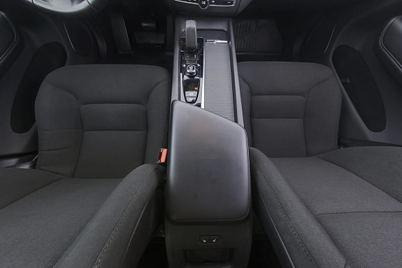 Volvo XC60 9 of 27