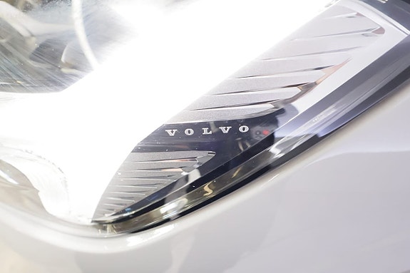 Volvo XC60 11 of 27