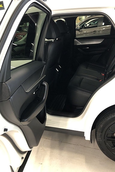 Mazda CX-60 8 of 13