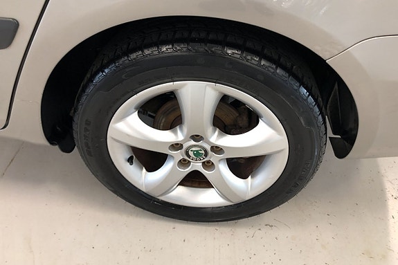 Skoda Fabia 5 of 9