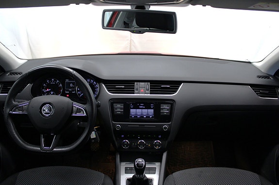 Skoda Octavia 14 of 22