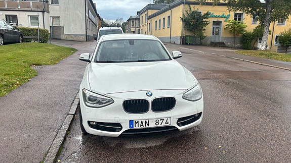 BMW 118d 4 of 6