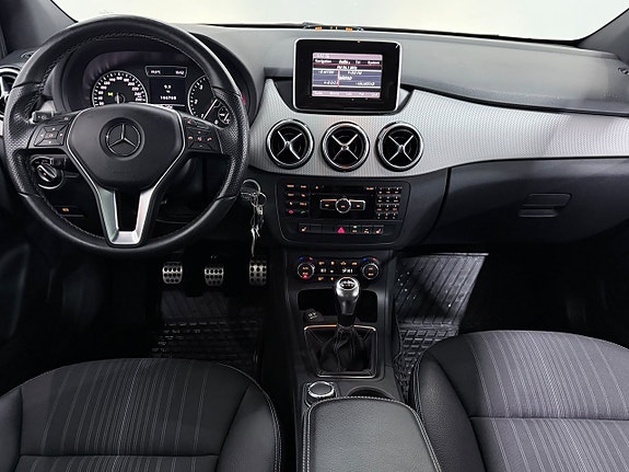 Mercedes-Benz B180 14 of 27