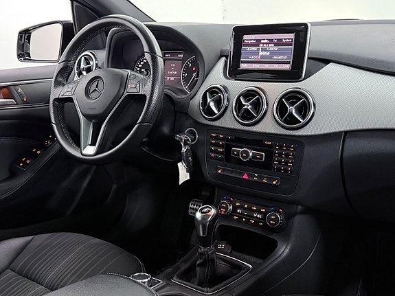 Mercedes-Benz B180 10 of 27