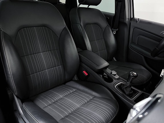 Mercedes-Benz B180 13 of 27