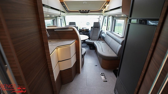 Carthago e-line I 61 XL LE Mercedes 16 of 21