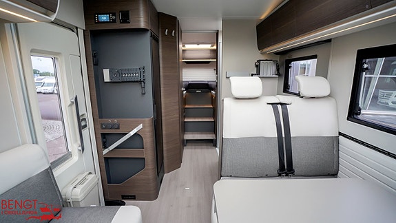 Adria Coral SUPREME 670 SL - Fiat MultiJet3 140HP (103kW) HD 43H 9 of 21