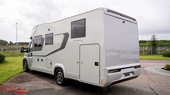 Adria Coral SUPREME 670 SL - Fiat MultiJet3 140HP (103kW) HD 43H 2 of 21