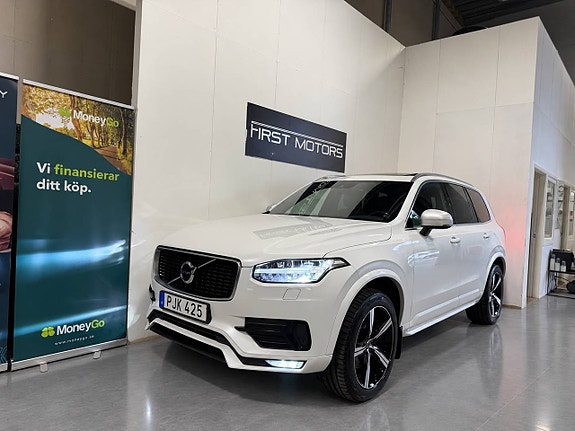Volvo XC90 2 of 30