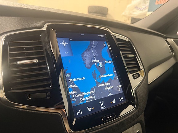 Volvo XC90 25 of 30
