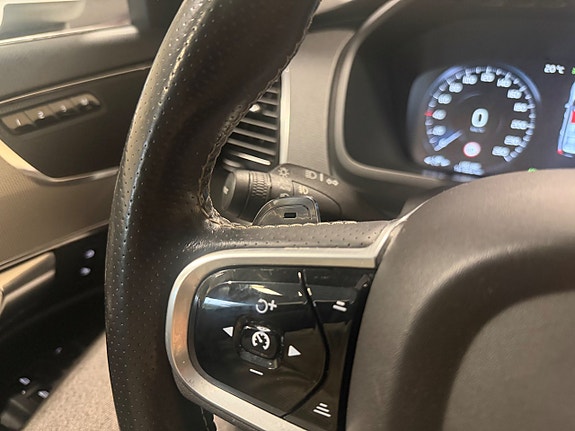 Volvo XC90 23 of 30