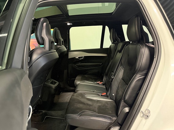 Volvo XC90 12 of 30