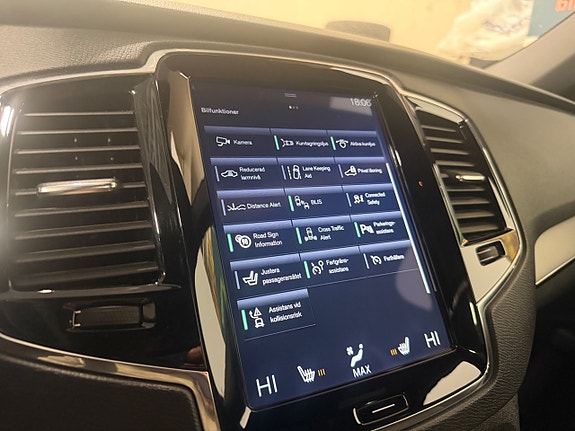 Volvo XC90 27 of 30