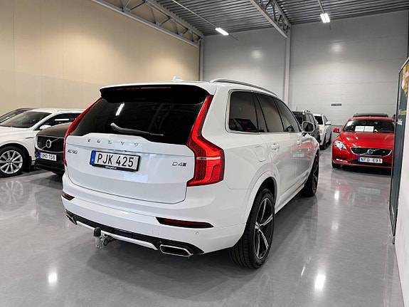 Volvo XC90 8 of 30
