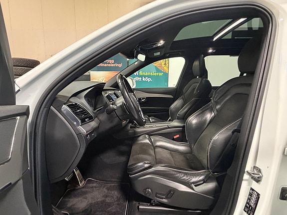 Volvo XC90 20 of 30