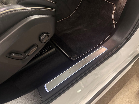Volvo XC90 17 of 30