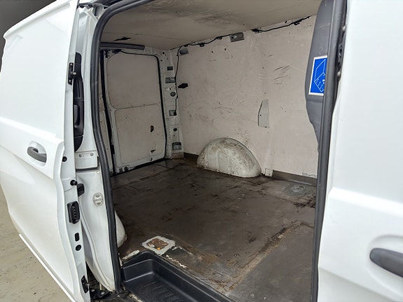 Mercedes-Benz Vito 111 15 of 30