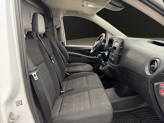 Mercedes-Benz Vito 111 25 of 30