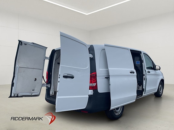 Mercedes-Benz Vito 111 12 of 30