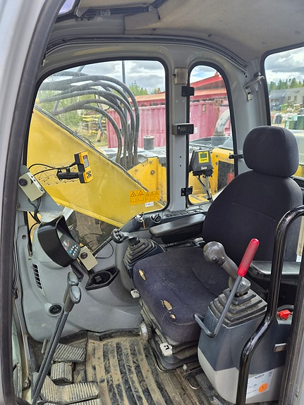 New Holland Kobelco E135 Sr Engcon m grip. 4 of 6