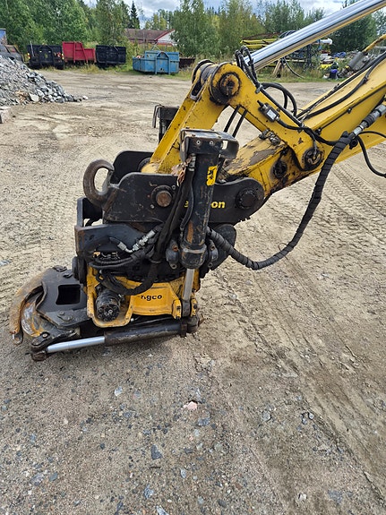 New Holland Kobelco E135 Sr Engcon m grip. 6 of 6