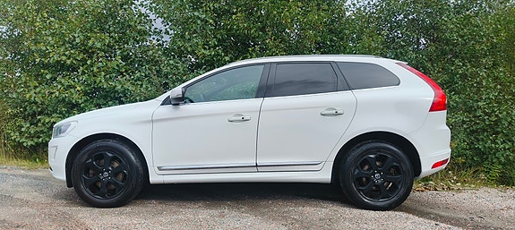 Volvo XC60 5 of 10