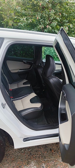 Volvo XC60 7 of 10