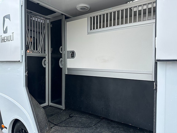 Renault Master 20 of 28