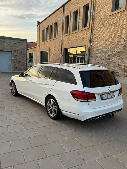 Mercedes-Benz E250 6 of 7