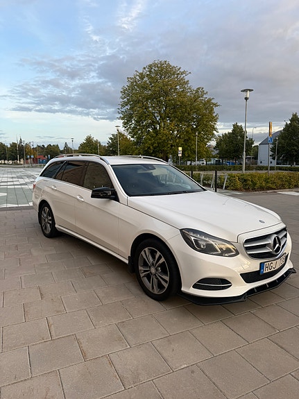 Mercedes-Benz E250 3 of 7