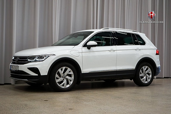 Volkswagen Tiguan 4 of 25