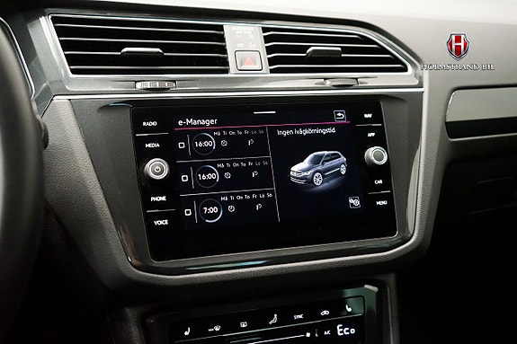 Volkswagen Tiguan 18 of 25