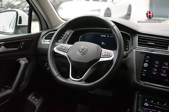 Volkswagen Tiguan 13 of 25