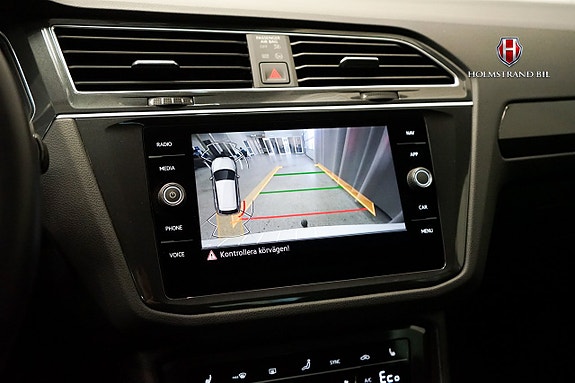 Volkswagen Tiguan 21 of 25
