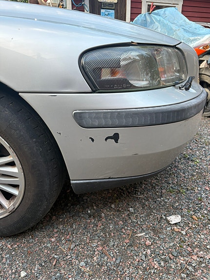 Volvo V70 3 of 10