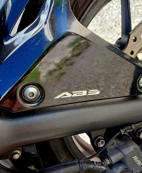 Honda CBR500R 7 of 9