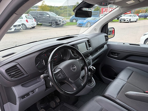 Opel Vivaro 9 of 15