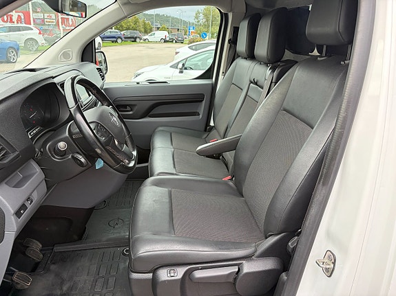 Opel Vivaro 10 of 15