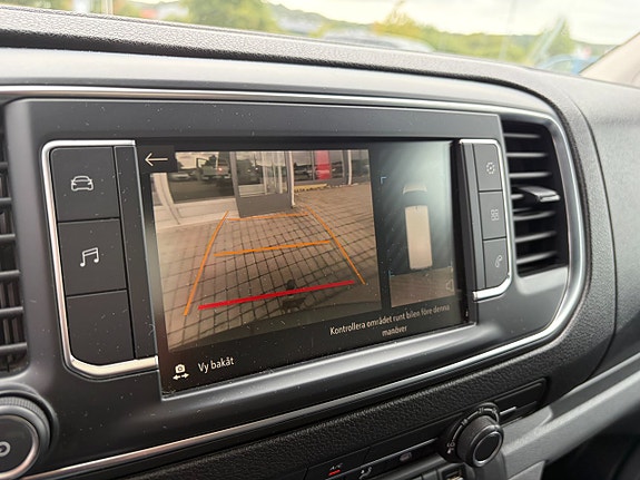Opel Vivaro 12 of 15