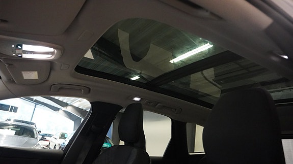 Volvo XC60 13 of 24