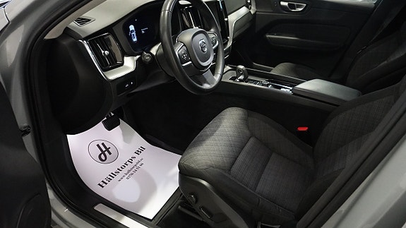 Volvo XC60 9 of 24