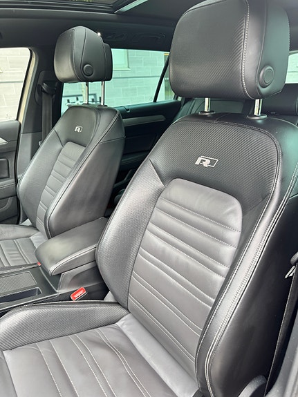 Volkswagen Passat 18 of 30
