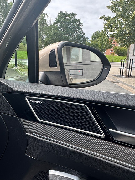 Volkswagen Passat 7 of 30