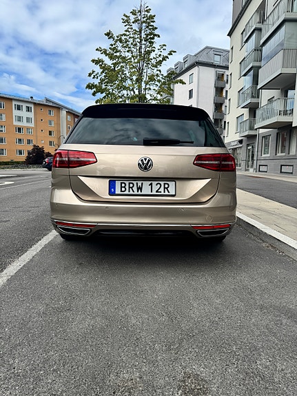 Volkswagen Passat 29 of 30